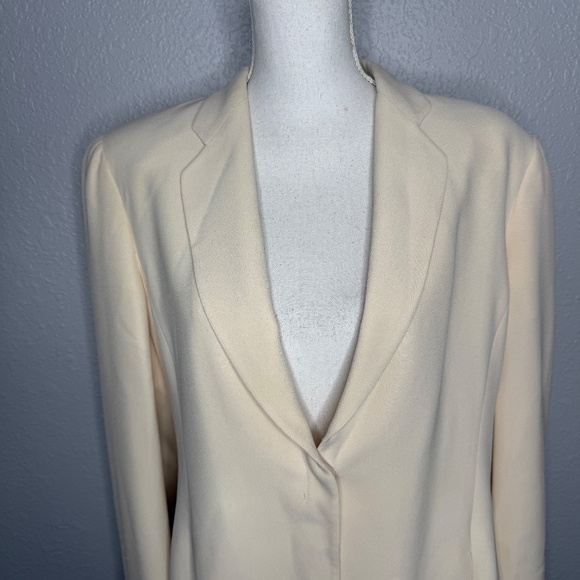 Giorgio Armani Ivory Cream Blazer with shoulder pads -cp - Picture 3 of 11
